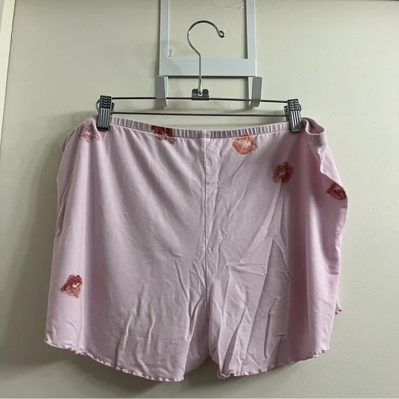 Skims Valentine’s Day Lipstick Sleep Shorts XL - Picture 8 of 12